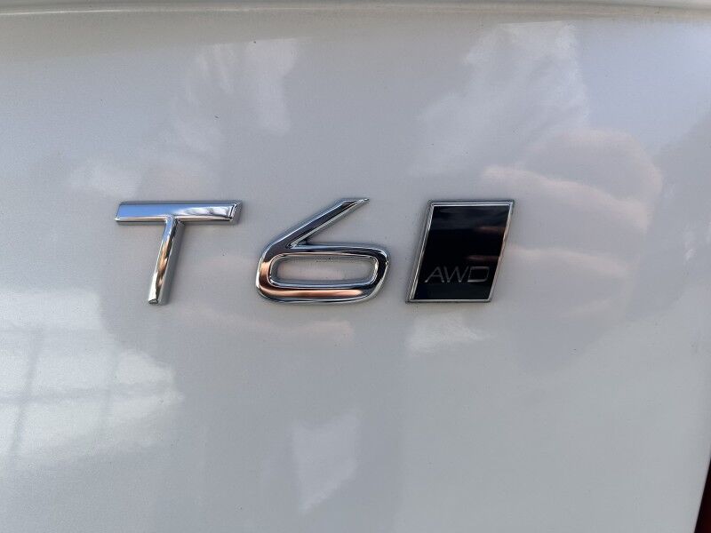 2022 Volvo XC90 Momentum Webster MA
