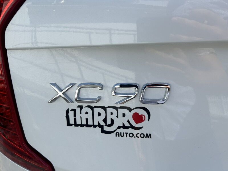 2022 Volvo XC90 Momentum Webster MA