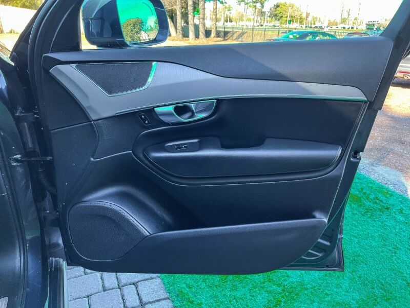 2022 Volvo XC90 Momentum Wilmington NC