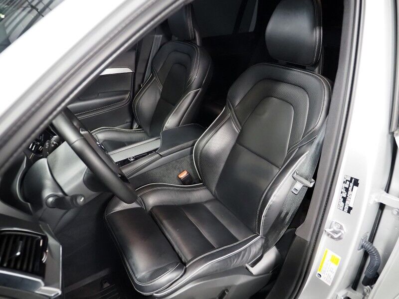 2022 Volvo XC90 Recharge Plug-In Hybrid AWD R-Design *HEADS-UP DISPLAY, NAVIGATION, ADAPTIVE CRUISE, SAFETY ALERTS, 360 CAMERAS, PANO MOONROOF, NAPPA LEATHER, HEATED SEATS/STEERING, 22 INCH WHEELS, BOWERS & WILKINS Round Rock TX