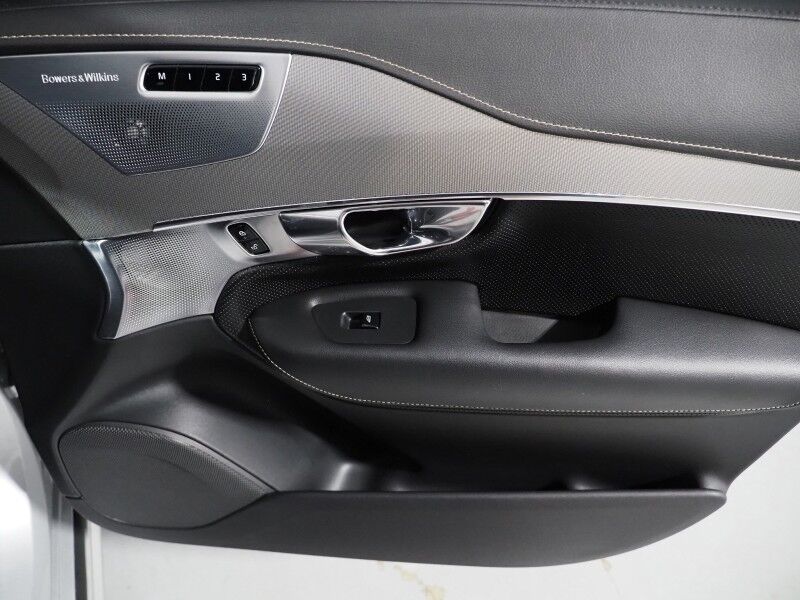 2022 Volvo XC90 Recharge Plug-In Hybrid AWD R-Design *HEADS-UP DISPLAY, NAVIGATION, ADAPTIVE CRUISE, SAFETY ALERTS, 360 CAMERAS, PANO MOONROOF, NAPPA LEATHER, HEATED SEATS/STEERING, 22 INCH WHEELS, BOWERS & WILKINS Round Rock TX