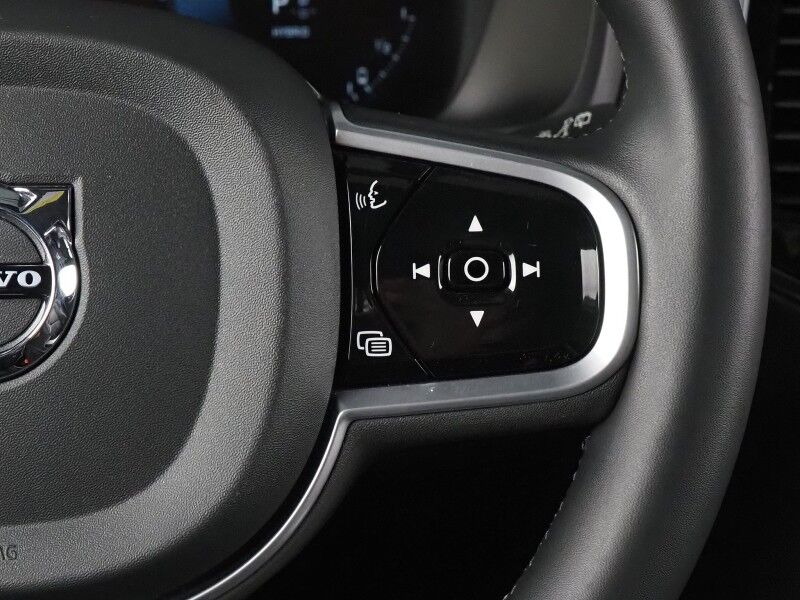 2022 Volvo XC90 Recharge Plug-In Hybrid AWD R-Design *HEADS-UP DISPLAY, NAVIGATION, ADAPTIVE CRUISE, SAFETY ALERTS, 360 CAMERAS, PANO MOONROOF, NAPPA LEATHER, HEATED SEATS/STEERING, 22 INCH WHEELS, BOWERS & WILKINS Round Rock TX