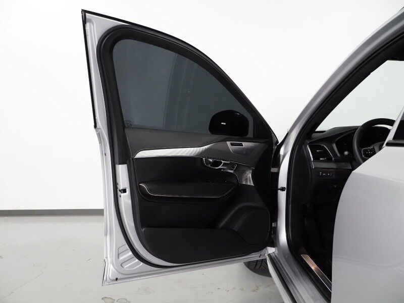 2022 Volvo XC90 Recharge Plug-In Hybrid AWD R-Design *HEADS-UP DISPLAY, NAVIGATION, ADAPTIVE CRUISE, SAFETY ALERTS, 360 CAMERAS, PANO MOONROOF, NAPPA LEATHER, HEATED SEATS/STEERING, 22 INCH WHEELS, BOWERS & WILKINS Round Rock TX