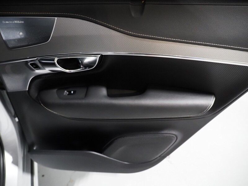 2022 Volvo XC90 Recharge Plug-In Hybrid AWD R-Design *HEADS-UP DISPLAY, NAVIGATION, ADAPTIVE CRUISE, SAFETY ALERTS, 360 CAMERAS, PANO MOONROOF, NAPPA LEATHER, HEATED SEATS/STEERING, 22 INCH WHEELS, BOWERS & WILKINS Round Rock TX