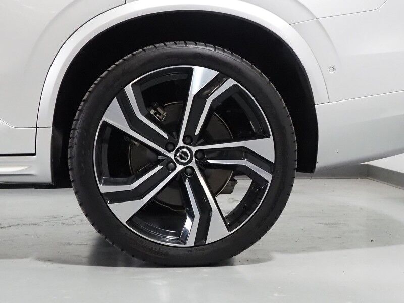 2022 Volvo XC90 Recharge Plug-In Hybrid AWD R-Design *HEADS-UP DISPLAY, NAVIGATION, ADAPTIVE CRUISE, SAFETY ALERTS, 360 CAMERAS, PANO MOONROOF, NAPPA LEATHER, HEATED SEATS/STEERING, 22 INCH WHEELS, BOWERS & WILKINS Round Rock TX