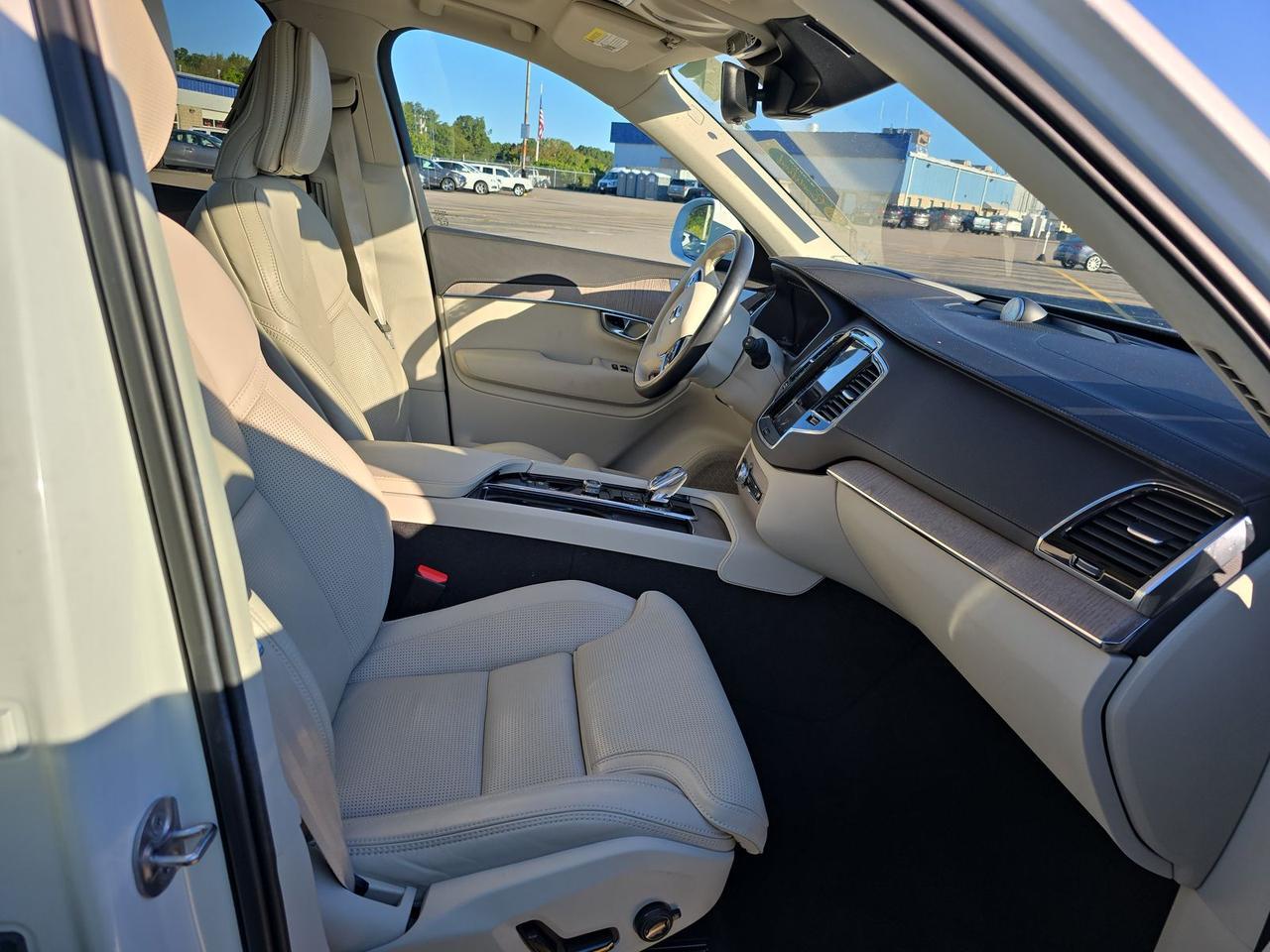 2022 Volvo XC90 Recharge Plug-In Hybrid Inscription Knoxville TN