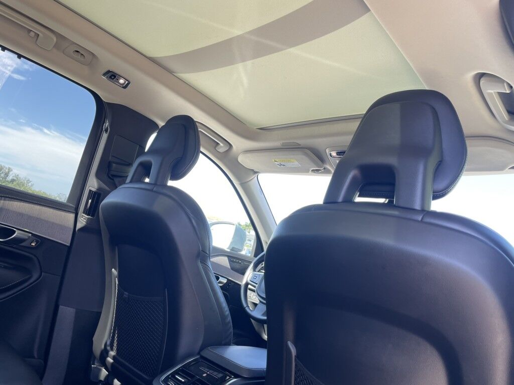 2022 Volvo XC90 Recharge Plug-In Hybrid Inscription~EXCELLENT CONDITION~ADAPTIVE CRUISE CONTROL~ALUMINUM ROOF RAILS~BLIND SPOT WARNING~CRASH SENSORS~DRIVER ASSISTANCE PACKAGE~HEATED SEATS~KEYLESS ENTRY~PREMIUM LEATHER SEATS~REMOTE ENGINE START~SURROUND VIEW CAMERA Sarasota FL