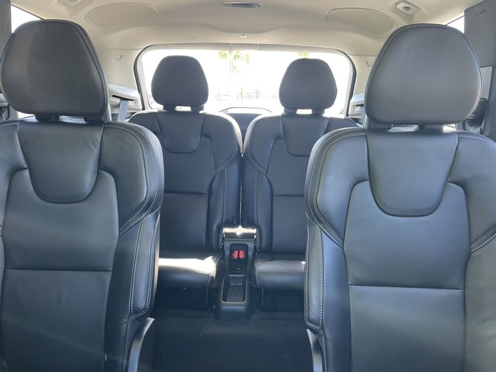 2022 Volvo XC90 Recharge Plug-In Hybrid Inscription~EXCELLENT CONDITION~ADAPTIVE CRUISE CONTROL~ALUMINUM ROOF RAILS~BLIND SPOT WARNING~CRASH SENSORS~DRIVER ASSISTANCE PACKAGE~HEATED SEATS~KEYLESS ENTRY~PREMIUM LEATHER SEATS~REMOTE ENGINE START~SURROUND VIEW CAMERA Sarasota FL