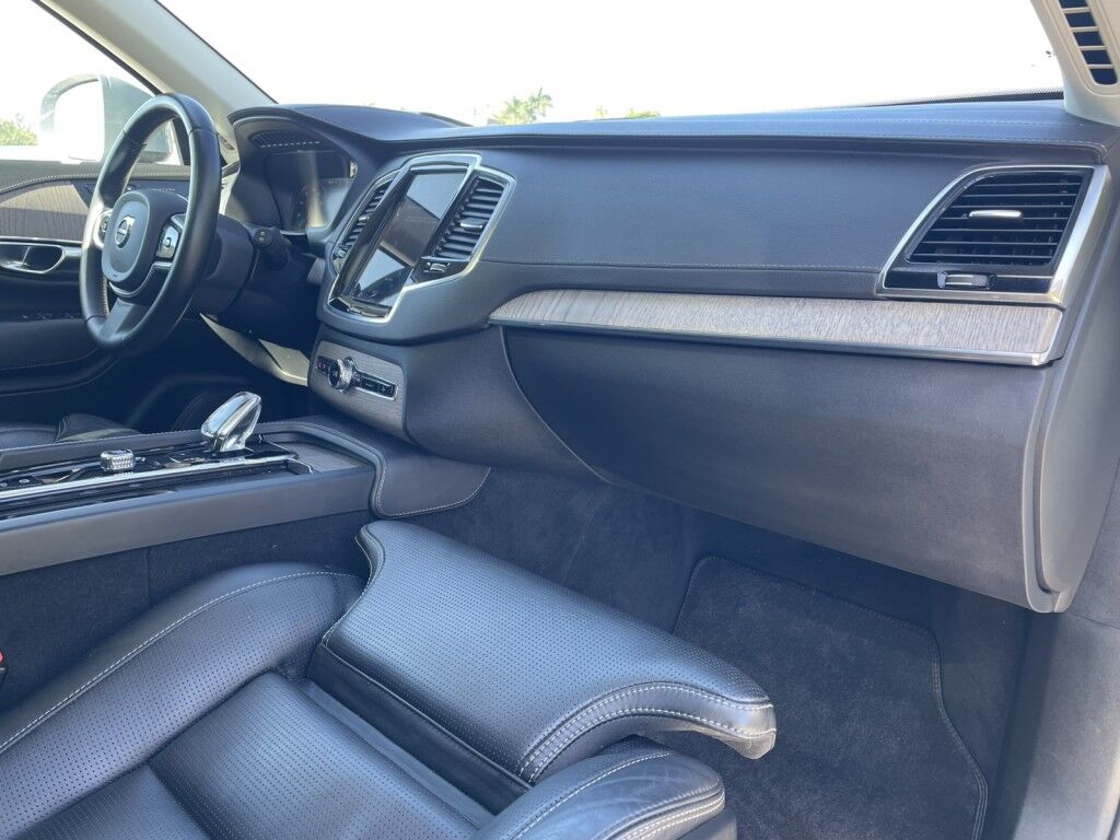 2022 Volvo XC90 Recharge Plug-In Hybrid Inscription~EXCELLENT CONDITION~ADAPTIVE CRUISE CONTROL~ALUMINUM ROOF RAILS~BLIND SPOT WARNING~CRASH SENSORS~DRIVER ASSISTANCE PACKAGE~HEATED SEATS~KEYLESS ENTRY~PREMIUM LEATHER SEATS~REMOTE ENGINE START~SURROUND VIEW CAMERA Sarasota FL