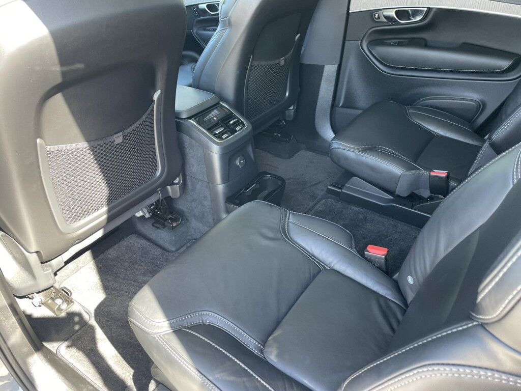 2022 Volvo XC90 Recharge Plug-In Hybrid Inscription~EXCELLENT CONDITION~ADAPTIVE CRUISE CONTROL~ALUMINUM ROOF RAILS~BLIND SPOT WARNING~CRASH SENSORS~DRIVER ASSISTANCE PACKAGE~HEATED SEATS~KEYLESS ENTRY~PREMIUM LEATHER SEATS~REMOTE ENGINE START~SURROUND VIEW CAMERA Sarasota FL