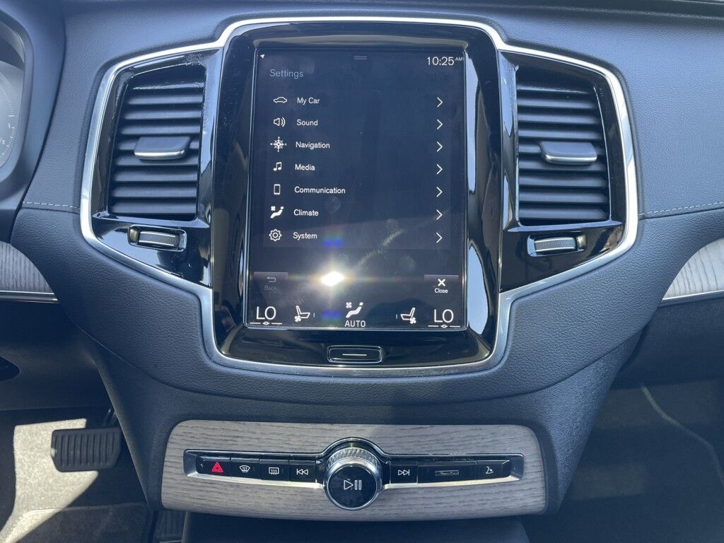 2022 Volvo XC90 Recharge Plug-In Hybrid Inscription~EXCELLENT CONDITION~ADAPTIVE CRUISE CONTROL~ALUMINUM ROOF RAILS~BLIND SPOT WARNING~CRASH SENSORS~DRIVER ASSISTANCE PACKAGE~HEATED SEATS~KEYLESS ENTRY~PREMIUM LEATHER SEATS~REMOTE ENGINE START~SURROUND VIEW CAMERA Sarasota FL