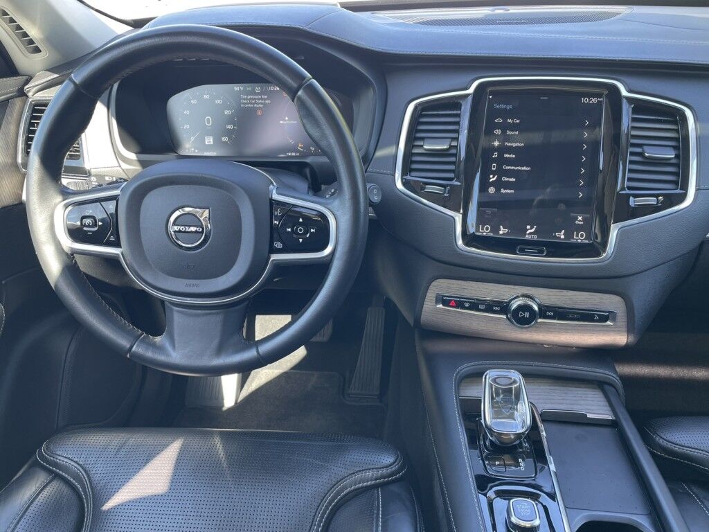 2022 Volvo XC90 Recharge Plug-In Hybrid Inscription~EXCELLENT CONDITION~ADAPTIVE CRUISE CONTROL~ALUMINUM ROOF RAILS~BLIND SPOT WARNING~CRASH SENSORS~DRIVER ASSISTANCE PACKAGE~HEATED SEATS~KEYLESS ENTRY~PREMIUM LEATHER SEATS~REMOTE ENGINE START~SURROUND VIEW CAMERA Sarasota FL