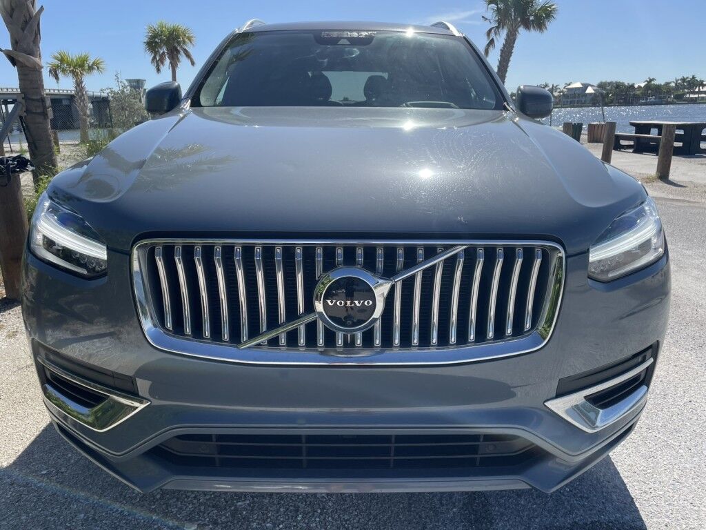 2022 Volvo XC90 Recharge Plug-In Hybrid Inscription~EXCELLENT CONDITION~ADAPTIVE CRUISE CONTROL~ALUMINUM ROOF RAILS~BLIND SPOT WARNING~CRASH SENSORS~DRIVER ASSISTANCE PACKAGE~HEATED SEATS~KEYLESS ENTRY~PREMIUM LEATHER SEATS~REMOTE ENGINE START~SURROUND VIEW CAMERA Sarasota FL