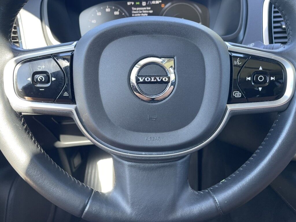 2022 Volvo XC90 Recharge Plug-In Hybrid Inscription~EXCELLENT CONDITION~ADAPTIVE CRUISE CONTROL~ALUMINUM ROOF RAILS~BLIND SPOT WARNING~CRASH SENSORS~DRIVER ASSISTANCE PACKAGE~HEATED SEATS~KEYLESS ENTRY~PREMIUM LEATHER SEATS~REMOTE ENGINE START~SURROUND VIEW CAMERA Sarasota FL