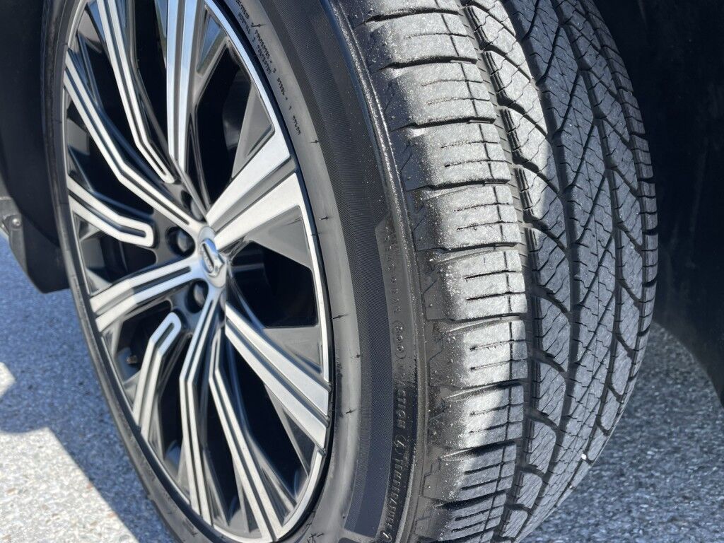 2022 Volvo XC90 Recharge Plug-In Hybrid Inscription~EXCELLENT CONDITION~ADAPTIVE CRUISE CONTROL~ALUMINUM ROOF RAILS~BLIND SPOT WARNING~CRASH SENSORS~DRIVER ASSISTANCE PACKAGE~HEATED SEATS~KEYLESS ENTRY~PREMIUM LEATHER SEATS~REMOTE ENGINE START~SURROUND VIEW CAMERA Sarasota FL
