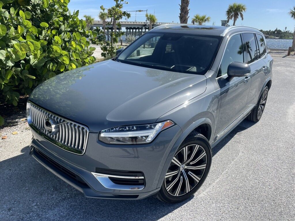 2022 Volvo XC90 Recharge Plug-In Hybrid Inscription~EXCELLENT CONDITION~ADAPTIVE CRUISE CONTROL~ALUMINUM ROOF RAILS~BLIND SPOT WARNING~CRASH SENSORS~DRIVER ASSISTANCE PACKAGE~HEATED SEATS~KEYLESS ENTRY~PREMIUM LEATHER SEATS~REMOTE ENGINE START~SURROUND VIEW CAMERA Sarasota FL