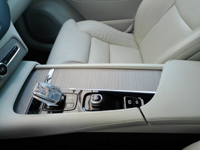 2022 Volvo XC90 Recharge Plug-In Hybrid T8 Inscription 6 Passenger Plano TX