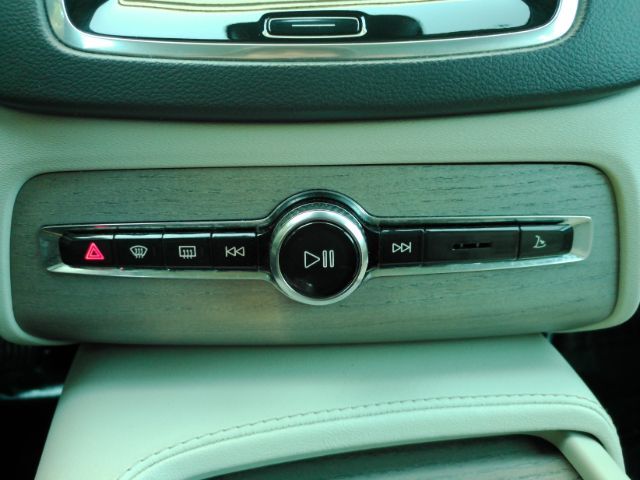 2022 Volvo XC90 Recharge Plug-In Hybrid T8 Inscription 6 Passenger Plano TX
