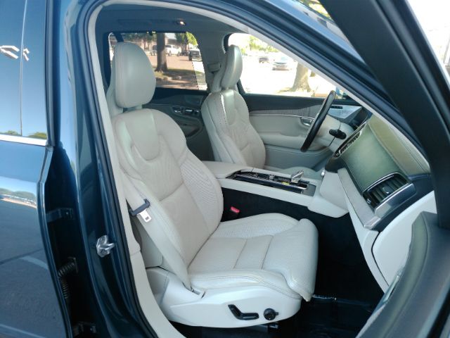 2022 Volvo XC90 Recharge Plug-In Hybrid T8 Inscription 6 Passenger Plano TX