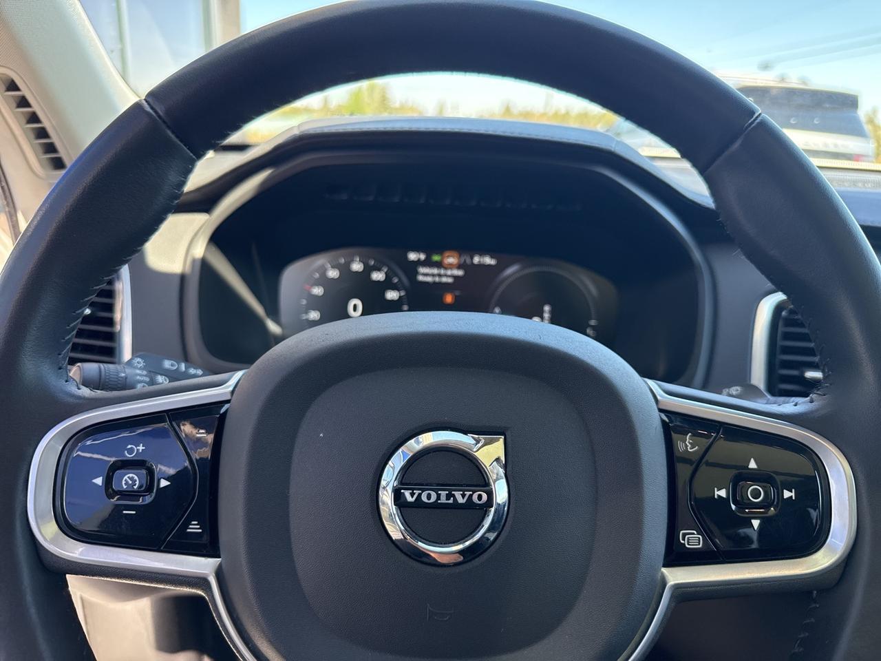 2022 Volvo XC90 Recharge Plug-In Hybrid T8 Inscription 6 Passenger Bend OR