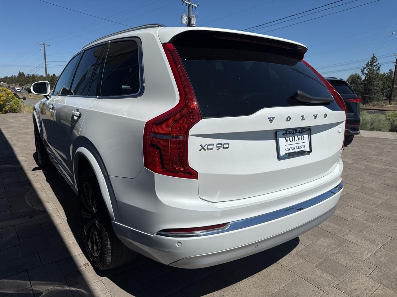 2022 Volvo XC90 Recharge Plug-In Hybrid T8 Inscription 6 Passenger Bend OR