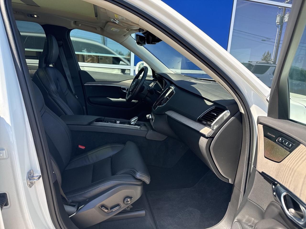 2022 Volvo XC90 Recharge Plug-In Hybrid T8 Inscription 6 Passenger Bend OR