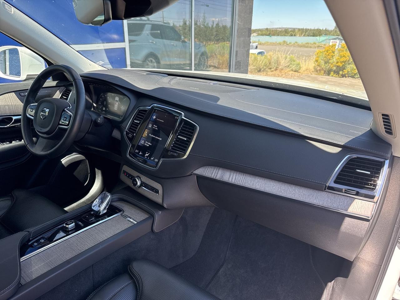 2022 Volvo XC90 Recharge Plug-In Hybrid T8 Inscription 6 Passenger Bend OR