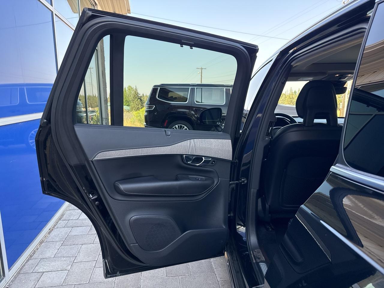 2022 Volvo XC90 Recharge Plug-In Hybrid T8 Inscription 7 Passenger Advanced Package Bend OR