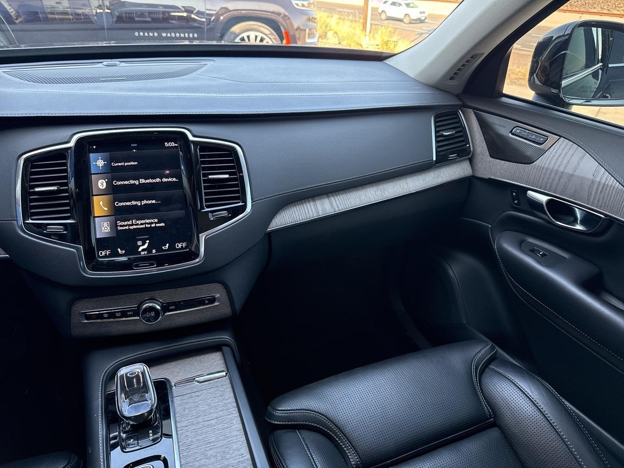 2022 Volvo XC90 Recharge Plug-In Hybrid T8 Inscription 7 Passenger Advanced Package Bend OR