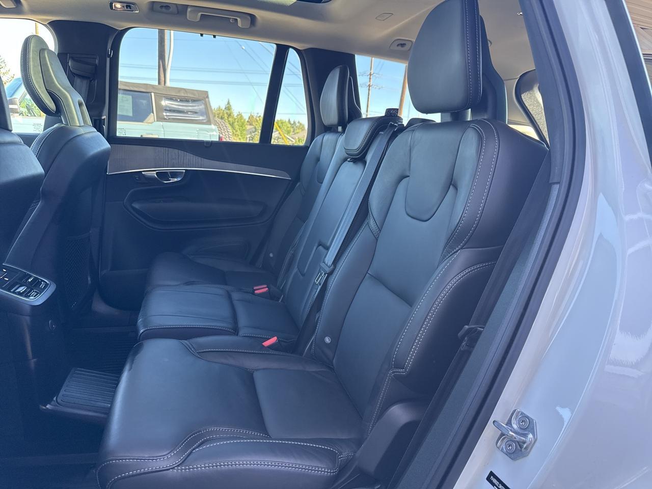 2022 Volvo XC90 Recharge Plug-In Hybrid T8 Inscription 7 Passenger Bend OR