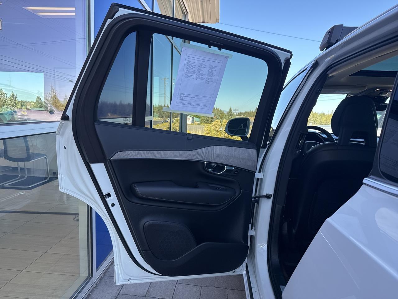 2022 Volvo XC90 Recharge Plug-In Hybrid T8 Inscription 7 Passenger Bend OR