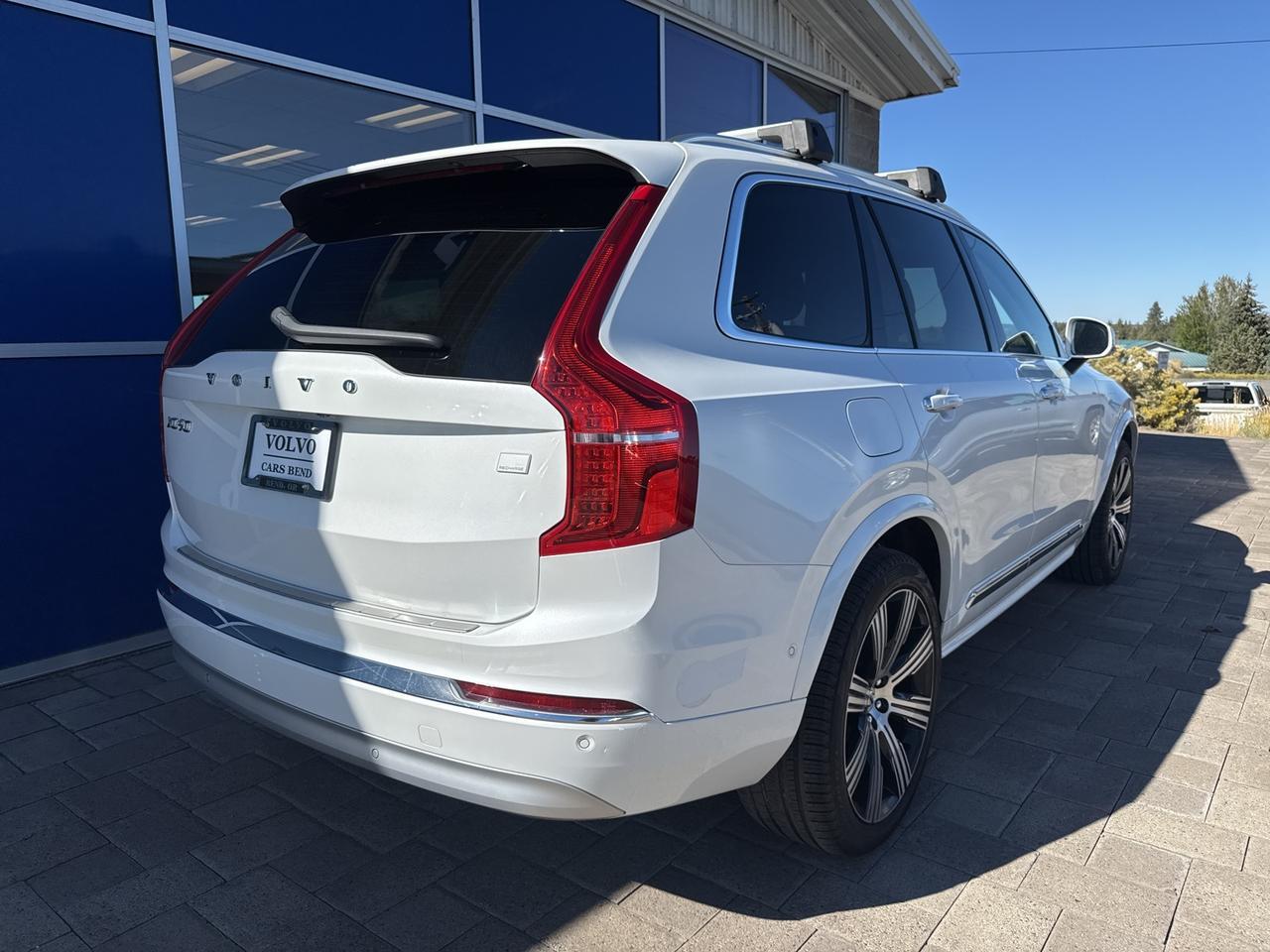 2022 Volvo XC90 Recharge Plug-In Hybrid T8 Inscription 7 Passenger Bend OR