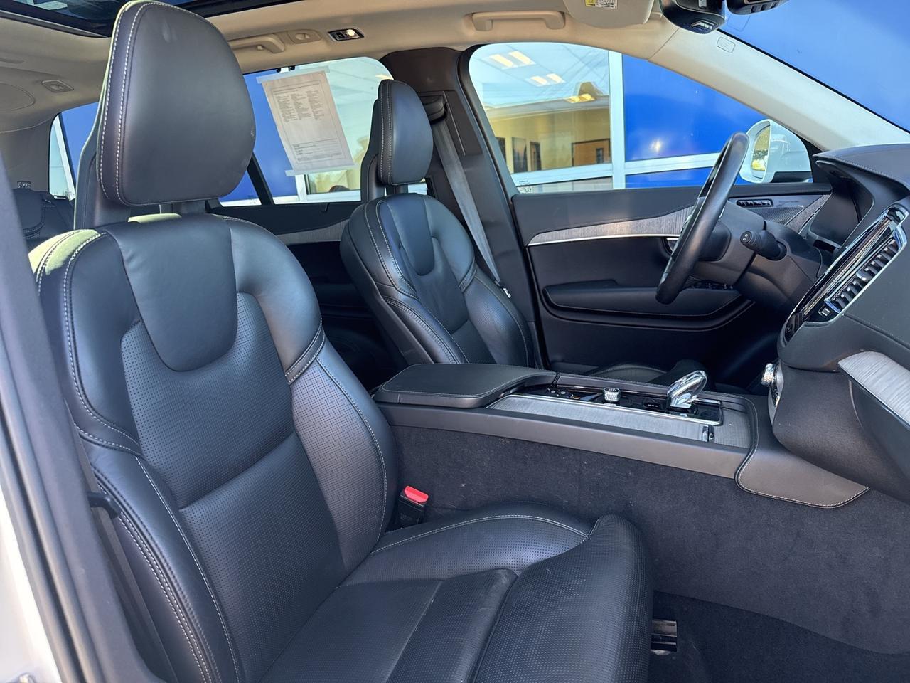 2022 Volvo XC90 Recharge Plug-In Hybrid T8 Inscription 7 Passenger Bend OR