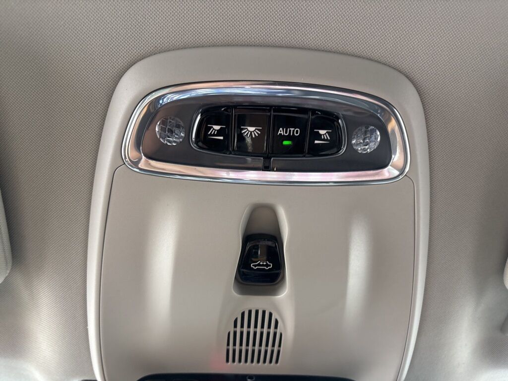 2022 Volvo XC90 Recharge Plug-In Hybrid T8 Inscription Expression AWD 6 Passenger Fond du Lac WI
