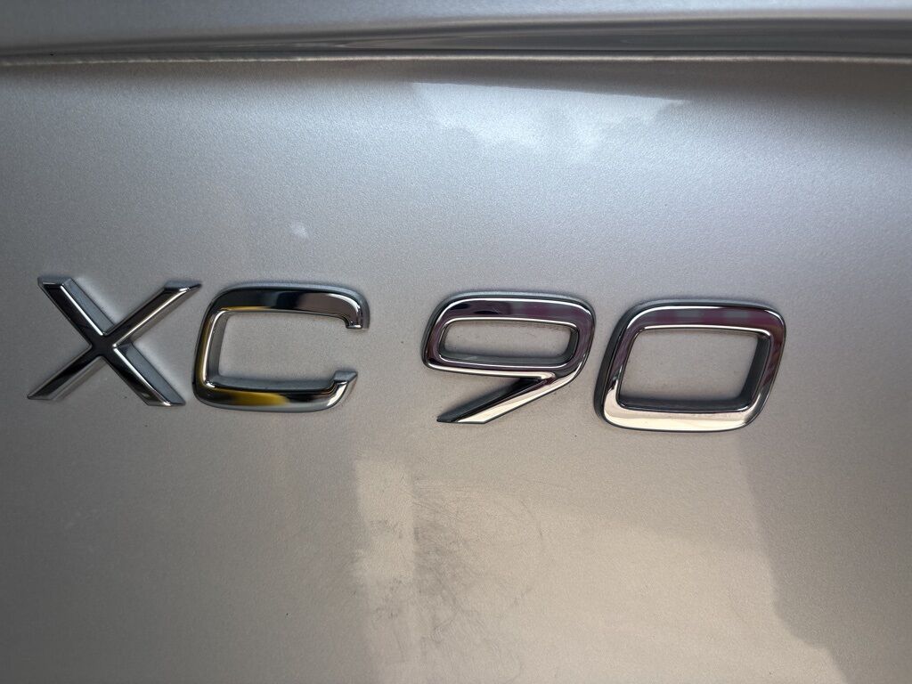 2022 Volvo XC90 Recharge Plug-In Hybrid T8 Inscription Expression AWD 6 Passenger Fond du Lac WI