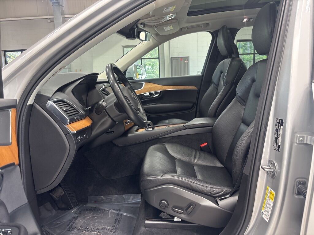 2022 Volvo XC90 Recharge Plug-In Hybrid T8 Inscription Expression AWD 6 Passenger Fond du Lac WI