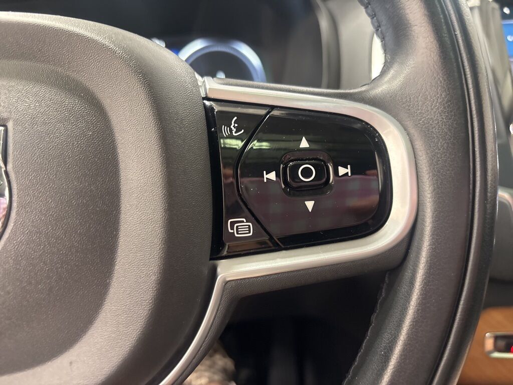 2022 Volvo XC90 Recharge Plug-In Hybrid T8 Inscription Expression AWD 6 Passenger Fond du Lac WI