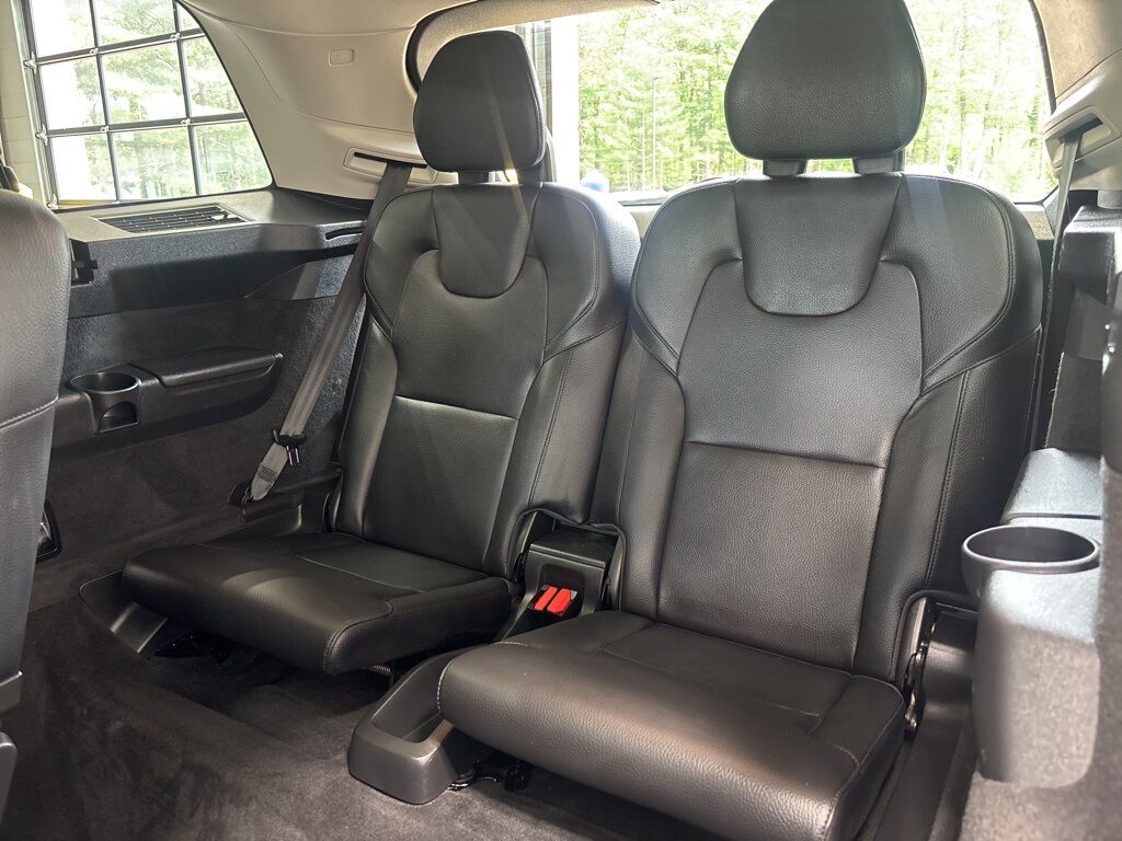2022 Volvo XC90 Recharge Plug-In Hybrid T8 Inscription Expression AWD 6 Passenger Fond du Lac WI