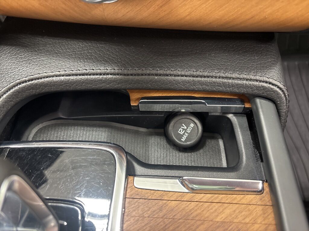 2022 Volvo XC90 Recharge Plug-In Hybrid T8 Inscription Expression AWD 6 Passenger Fond du Lac WI