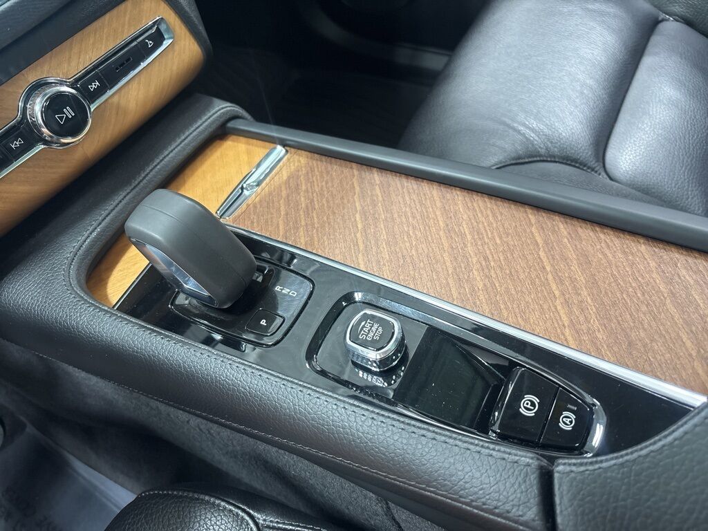 2022 Volvo XC90 Recharge Plug-In Hybrid T8 Inscription Expression AWD 6 Passenger Fond du Lac WI