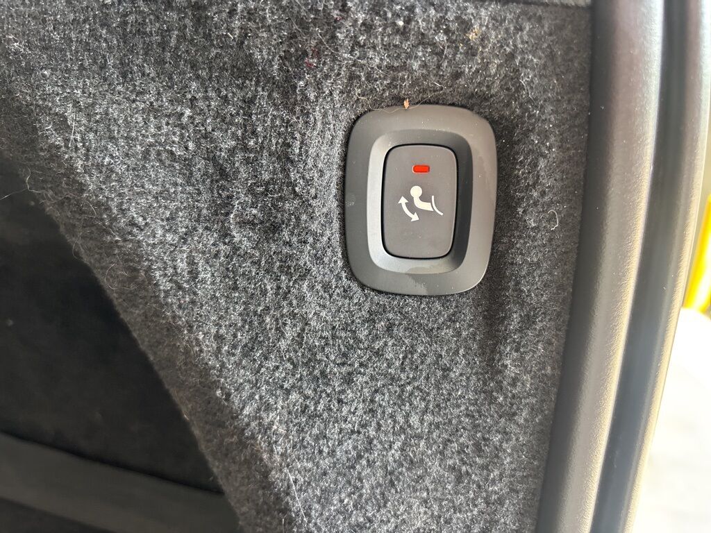 2022 Volvo XC90 Recharge Plug-In Hybrid T8 Inscription Expression AWD 6 Passenger Fond du Lac WI