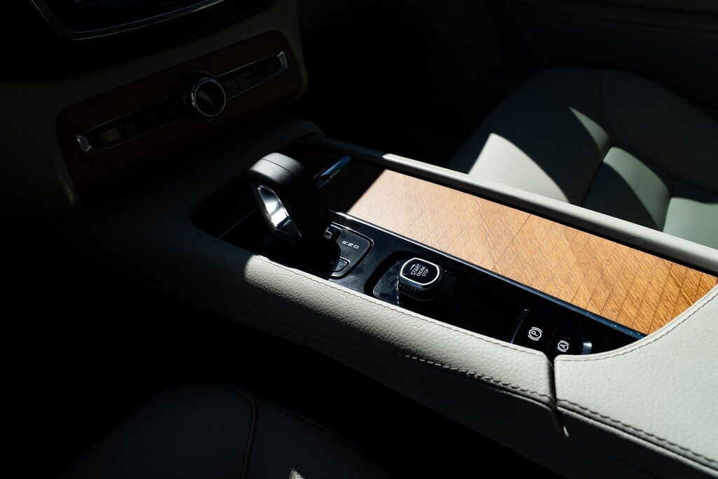 2022 Volvo XC90 Recharge Plug-In Hybrid T8 Inscription Expression Extended Range 6P Beaverton OR