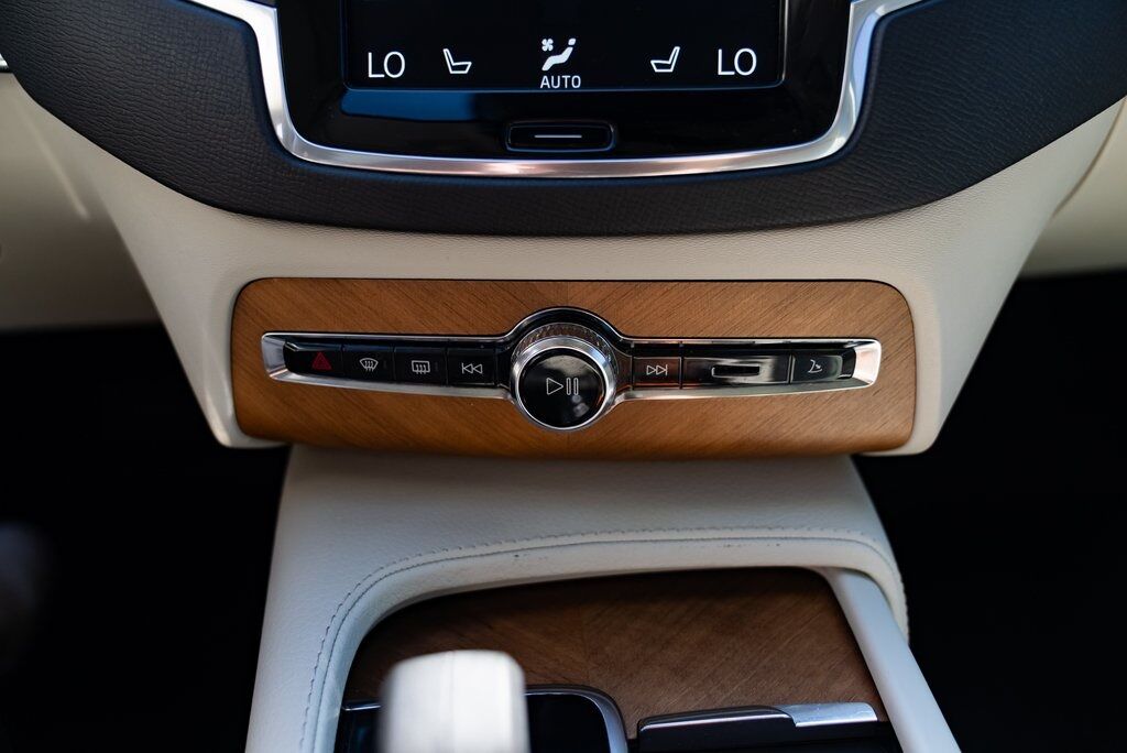 2022 Volvo XC90 Recharge Plug-In Hybrid T8 Inscription Expression Extended Range 6P Beaverton OR