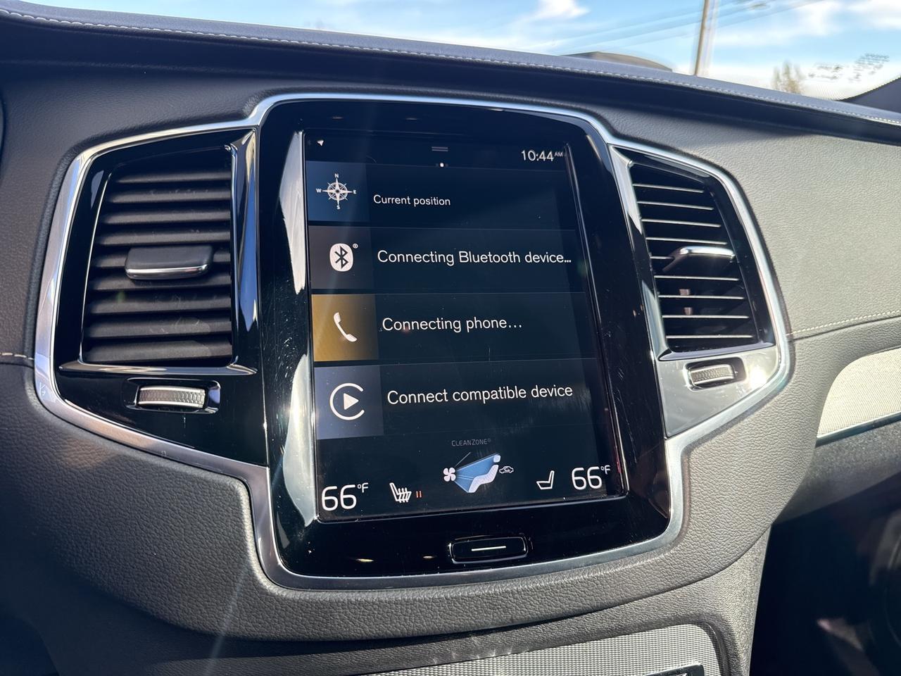 2022 Volvo XC90 Recharge Plug-In Hybrid T8 R-Design Extended Range 7P Bend OR