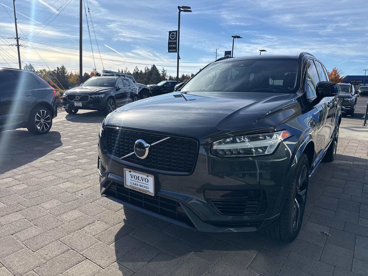 2022 Volvo XC90 Recharge Plug-In Hybrid T8 R-Design Extended Range 7P Bend OR