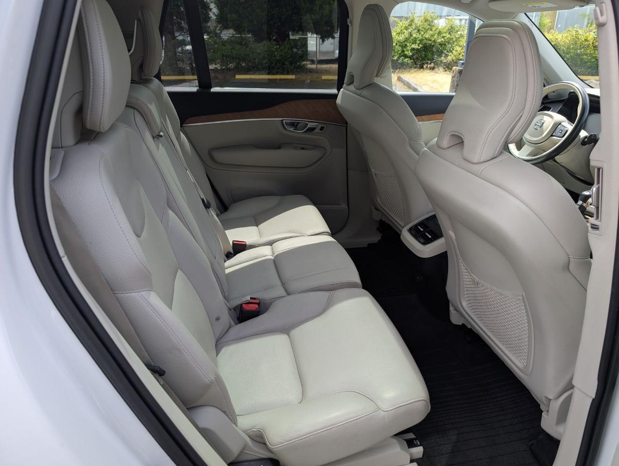 2022 Volvo XC90 T5 AWD Momentum w/H-Performance Audio, Pilot Assist, HUD, 360 Cam, Quad Heated Seats & Heated Wheel Portland OR