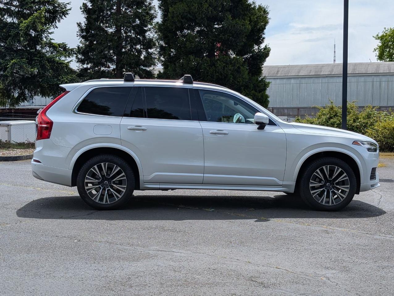 2022 Volvo XC90 T5 AWD Momentum w/H-Performance Audio, Pilot Assist, HUD, 360 Cam, Quad Heated Seats & Heated Wheel Portland OR