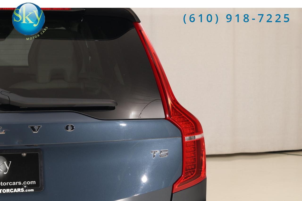2022 Volvo XC90 T5 Momentum 7-PASSENGER West Chester PA