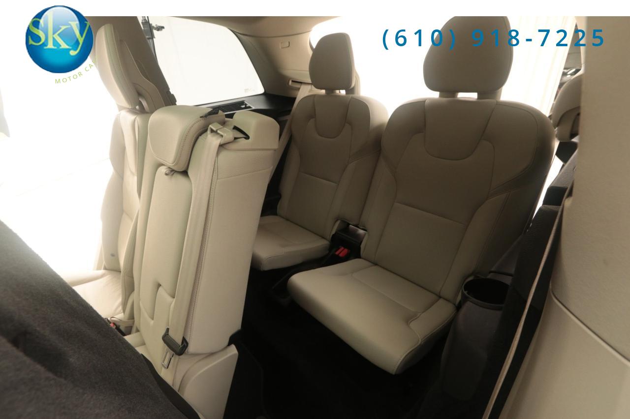 2022 Volvo XC90 T5 Momentum 7-PASSENGER West Chester PA