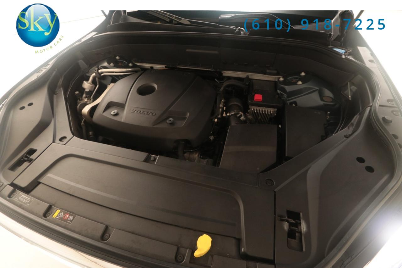 2022 Volvo XC90 T5 Momentum 7-PASSENGER West Chester PA